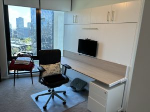 Professional office during the day and transform the space into a bedroom within seconds.